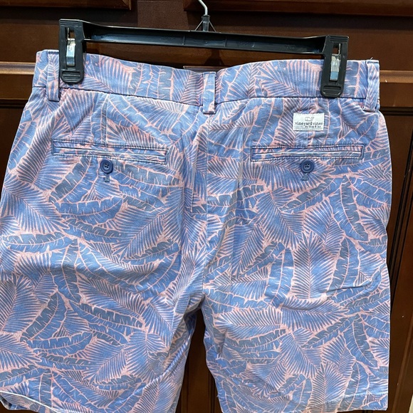 Vineyard Vines sz 30 waist. - Picture 2 of 4